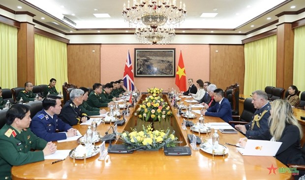Vietnam, UK hold fourth defence policy dialogue hinh anh 1