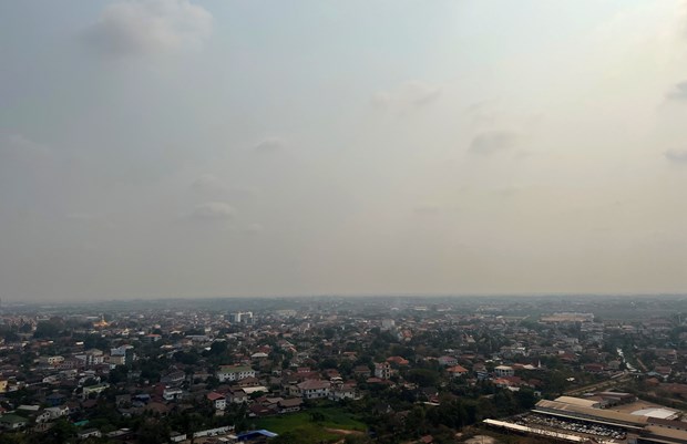 Serious air pollution forces many schools in Laos to close hinh anh 1