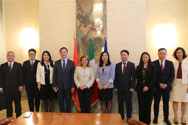 Vietnam, Italy agree on orientations to enhance Strategic Partnership hinh anh 2