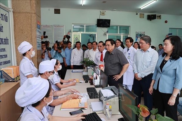 Prime Minister pays working visit to Khanh Hoa province hinh anh 1