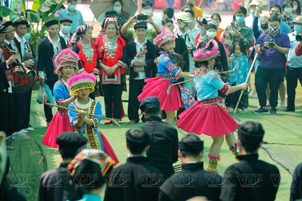 Colours of Vietnamese ethnic groups’ cultures to cover Hanoi’s culture village hinh anh 2
