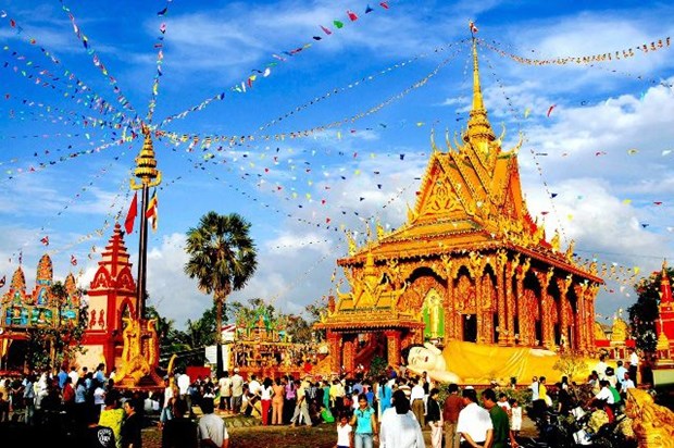 Dak Nong extends wishes to Cambodian on traditioinal festival hinh anh 1