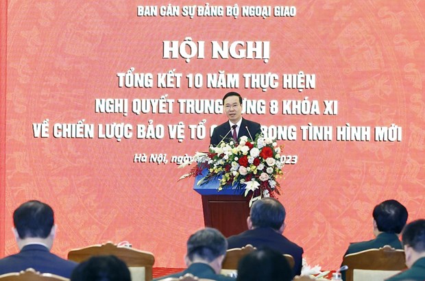 President applauds diplomatic sector's contributions to Fatherland safeguarding hinh anh 1