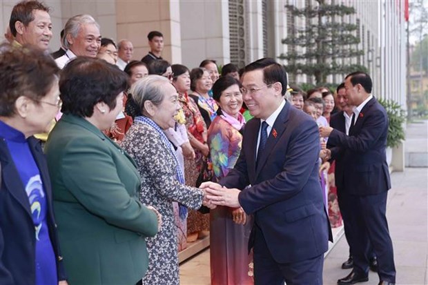 NA Chairman meets Ho Chi Minh City’s former revolutionary prisoners hinh anh 1