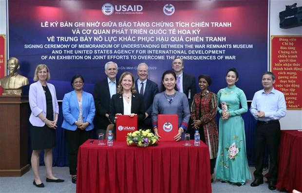 Vietnam, US to exhibit war remediation efforts in HCM City hinh anh 1