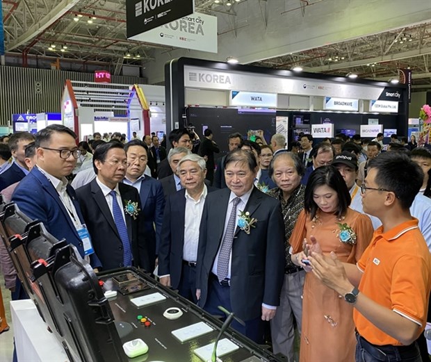 Smart City Asia International Expo and Forum opens in HCM City hinh anh 1