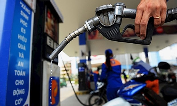 Petrol prices expected to go down on April 21 adjustment hinh anh 1
