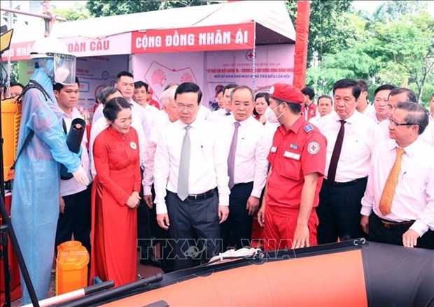 President attends launch of 2023 National Humanitarian Month hinh anh 2