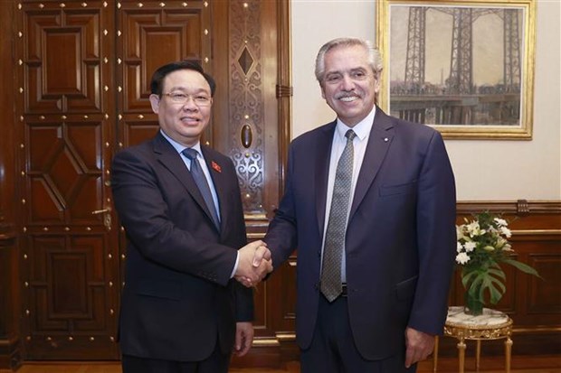 Vietnam treasures relations with Argentina: NA Chairman hinh anh 1