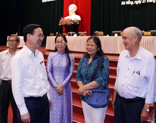 President meets voters in Da Nang city hinh anh 1