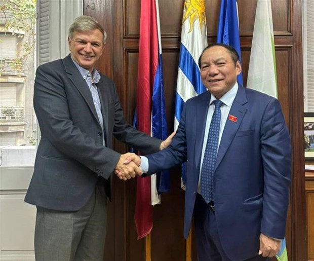 Vietnam, Uruguay to cooperate in sports hinh anh 1