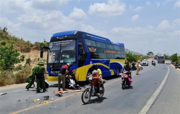 Sixty-seven people killed in traffic accidents during national holidays hinh anh 1