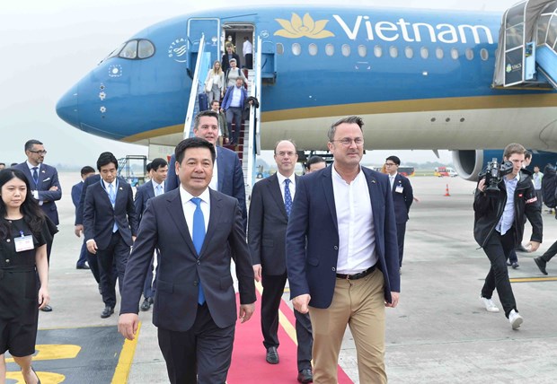 Prime Minister of Luxembourg begins official visit to Vietnam hinh anh 1