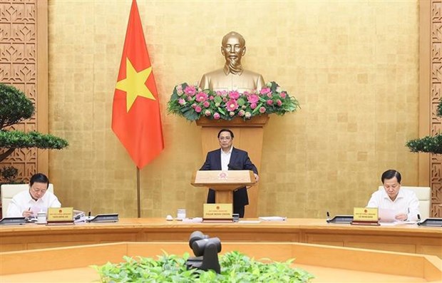 Gov’t meeting reviews socio-economic situation in first four months hinh anh 1