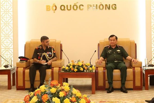 Vietnam, India look to enhance defence cooperation hinh anh 1