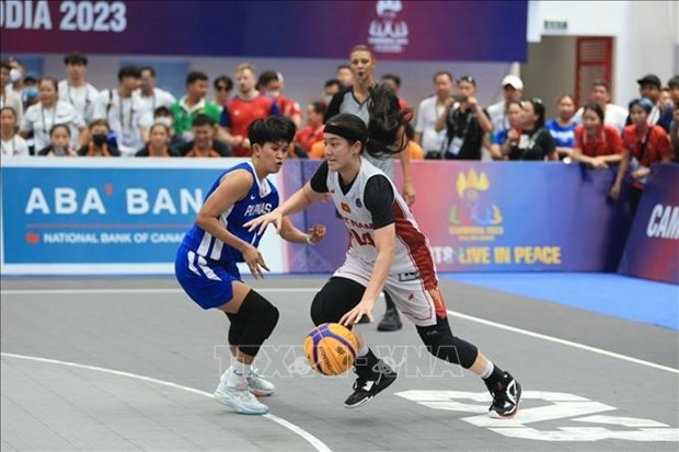 SEA Games 32: Vietnam seize historic gold medal in women's basketball hinh anh 1