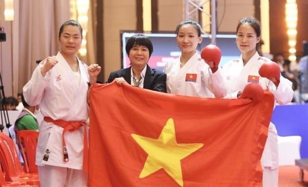 Vietnamese Karate fighters conclude competitions in SEA Games 32 with six golds hinh anh 1