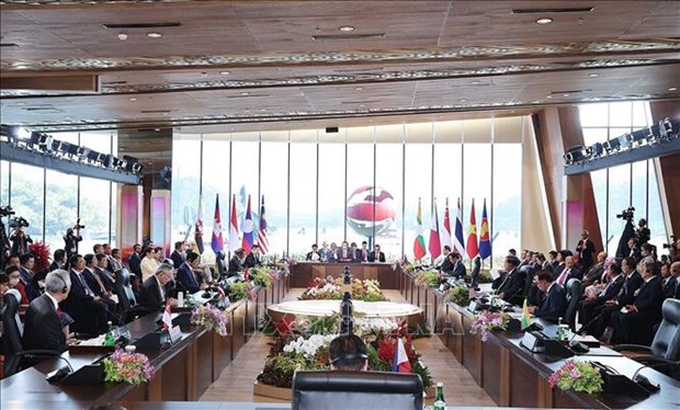 ASEAN leaders reaffirm need to maintain peace, security in East Sea hinh anh 1