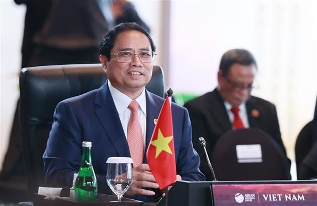 42nd ASEAN Summit wraps up highlighting three key pillars hinh anh 2