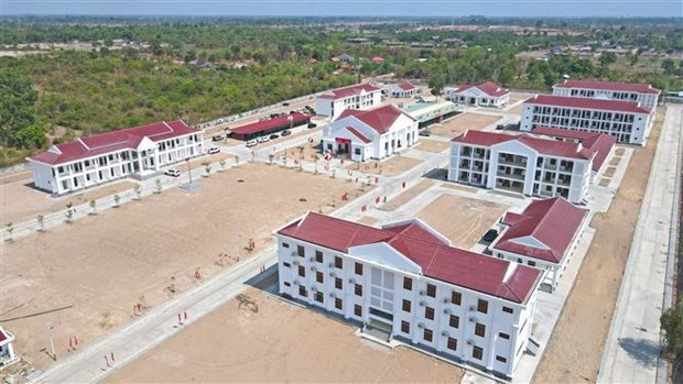Vietnam People’s Army-funded boarding school inaugurated in Laos hinh anh 1