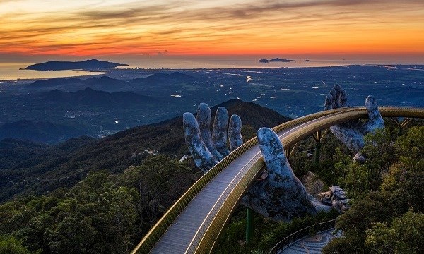 Da Nang mountain among Asia's most scenic: Microsoft Travel hinh anh 1