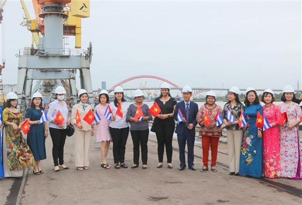 Cuban Women's Union delegation busy in Hai Phong hinh anh 1
