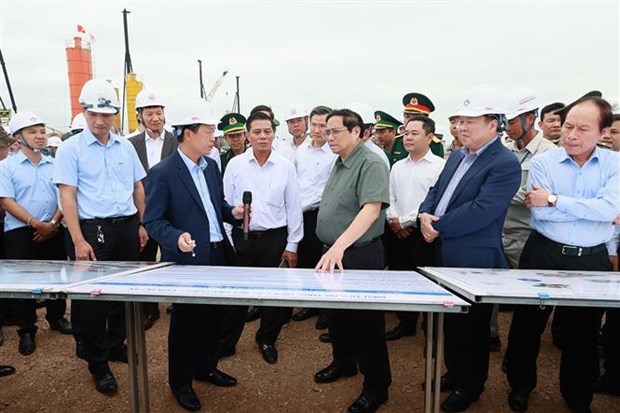 Hai Phong needs to make breakthroughs to deserve State's investment: PM hinh anh 1