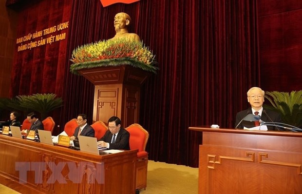 First working day of 13th Party Central Committee’s mid-term meeting hinh anh 3