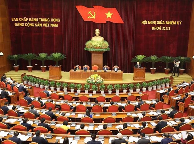 Party leader emphasises improving leadership in new period hinh anh 2