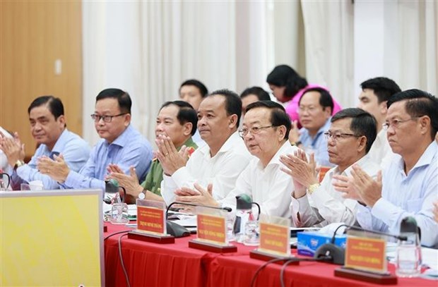 Can Tho urged to stay flexible, creative to tackle development hindrances hinh anh 2