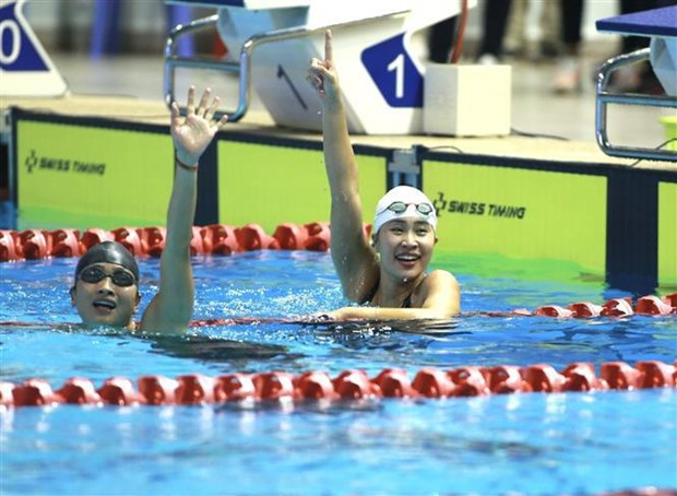 Vietnam firm on top of SEA Games 32 tally with 107 golds hinh anh 1