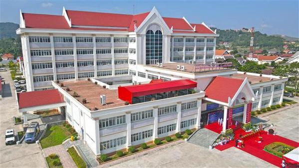 Laos-Vietnam Friendship Hospital launched in Xiangkhouang hinh anh 2
