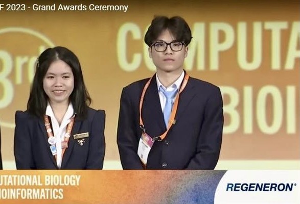 Vietnamese students win prizes at int’l science and engineering fair hinh anh 1
