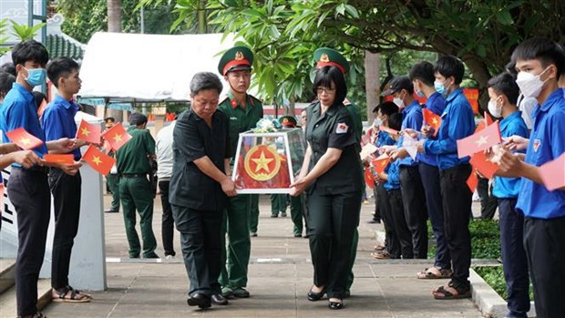 More Vietnamese volunteer soldiers’ remains repatriated from Cambodia hinh anh 1