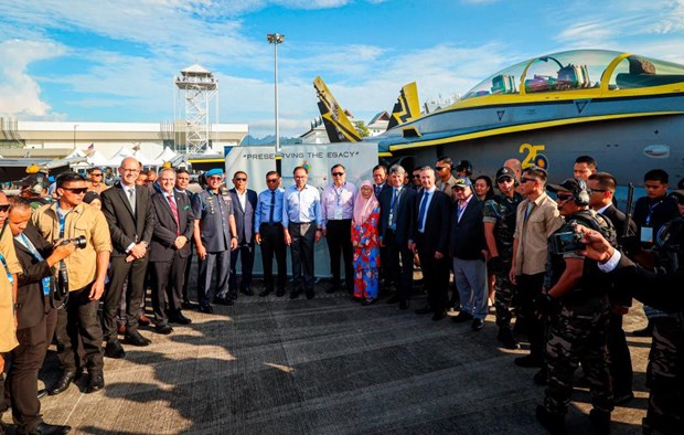Malaysia eyes to become regional aerospace, maritime hub hinh anh 1