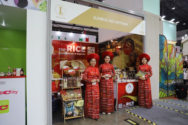 Vietnam introduces food, beverage products at Thailand's trade show hinh anh 1