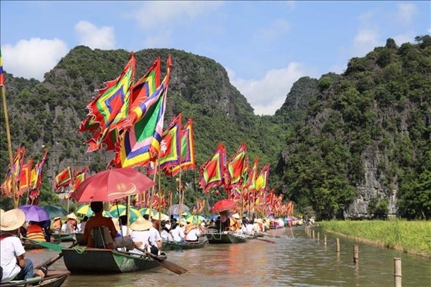 Tourism week “The Golden Colour of Tam Coc - Trang An” opens in Ninh Binh hinh anh 1