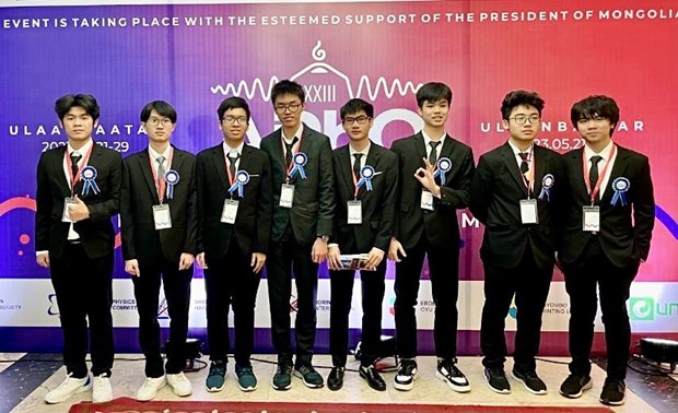 Vietnamese students win four bronze medals at Asia-Pacific Physics Olympiad hinh anh 2