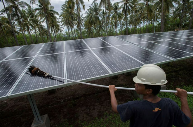 Indonesia plans to install 200MW solar panel hinh anh 1