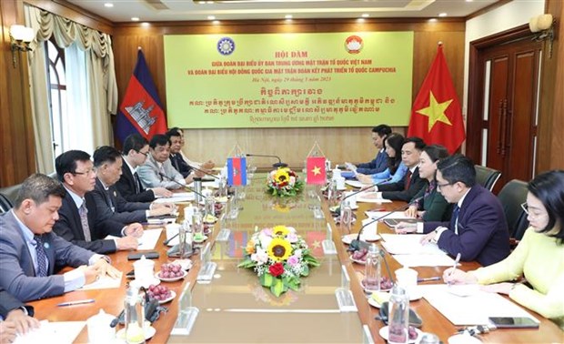Vietnamese, Cambodian front organisations forge cooperation hinh anh 2