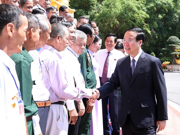 State leader hails dedications by Vinh Long revolution contributors hinh anh 1