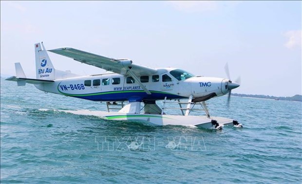 Quang Ninh: Tuan Chau-Ha Long commercial flights to be operated in July hinh anh 1