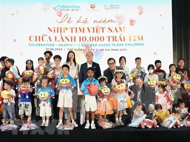 Heartbeat Vietnam saves 10,000 children with congenital heart defects hinh anh 1