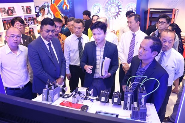 HCM City mechanical and electrical equipment exhibition opens hinh anh 1