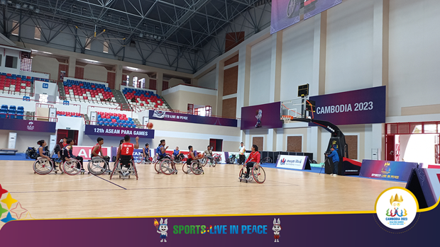 ASEAN Para Games 12: Wheelchair basketball competitions start hinh anh 1