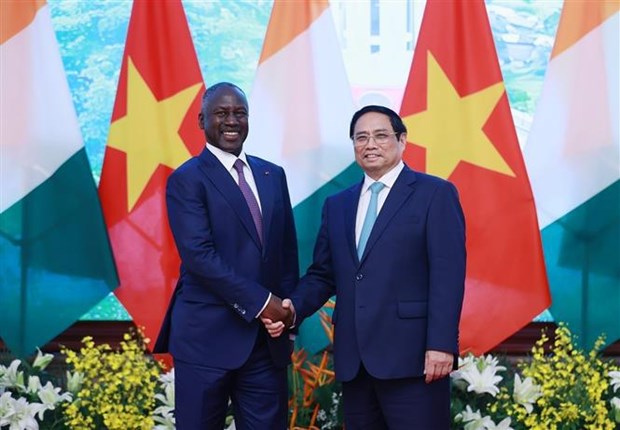 Vietnam treasures friendship and cooperation with Cote d’Ivoire: PM hinh anh 1