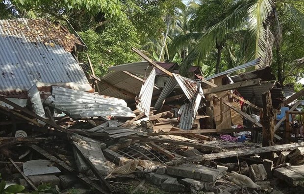 Strong earthquake shakes Philippines' Mindoro island hinh anh 1