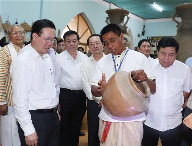 Ceremony marks UNESCO recognition of Cham people’s pottery art hinh anh 4