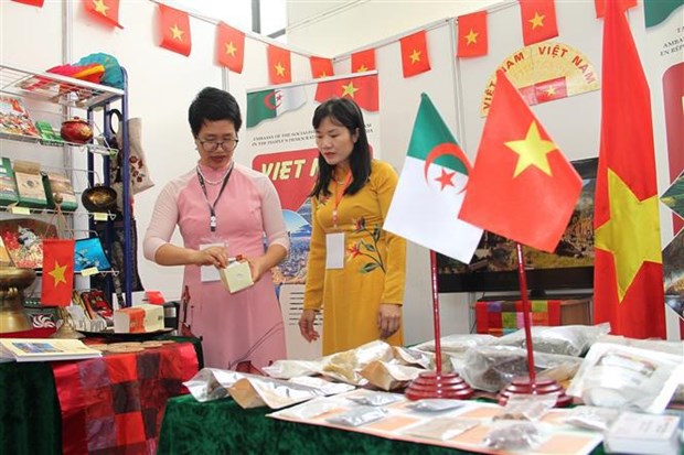 Vietnamese products showcased at Algiers International Fair hinh anh 1