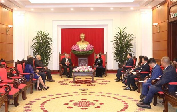 Party official receives Cuban Trade Union leader hinh anh 1